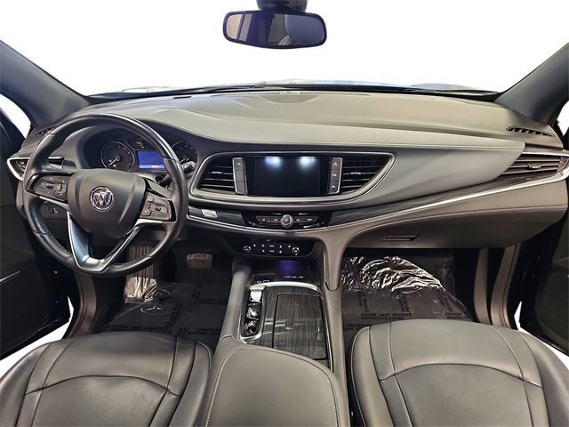 Used 2022 Buick Enclave Essence image 9