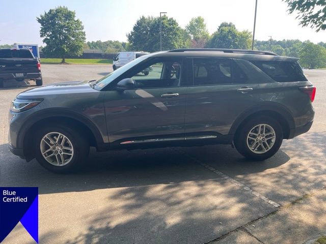 Certified 2025 Ford Explorer Active w/ Active Comfort Package RWD image 3