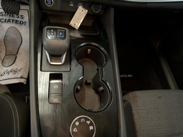 Used 2021 Nissan Rogue SV image 13