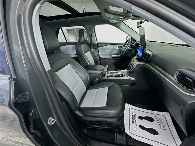 Certified 2024 Ford Explorer XLT w/ Equipment Group 202A AWD/4WD image 36