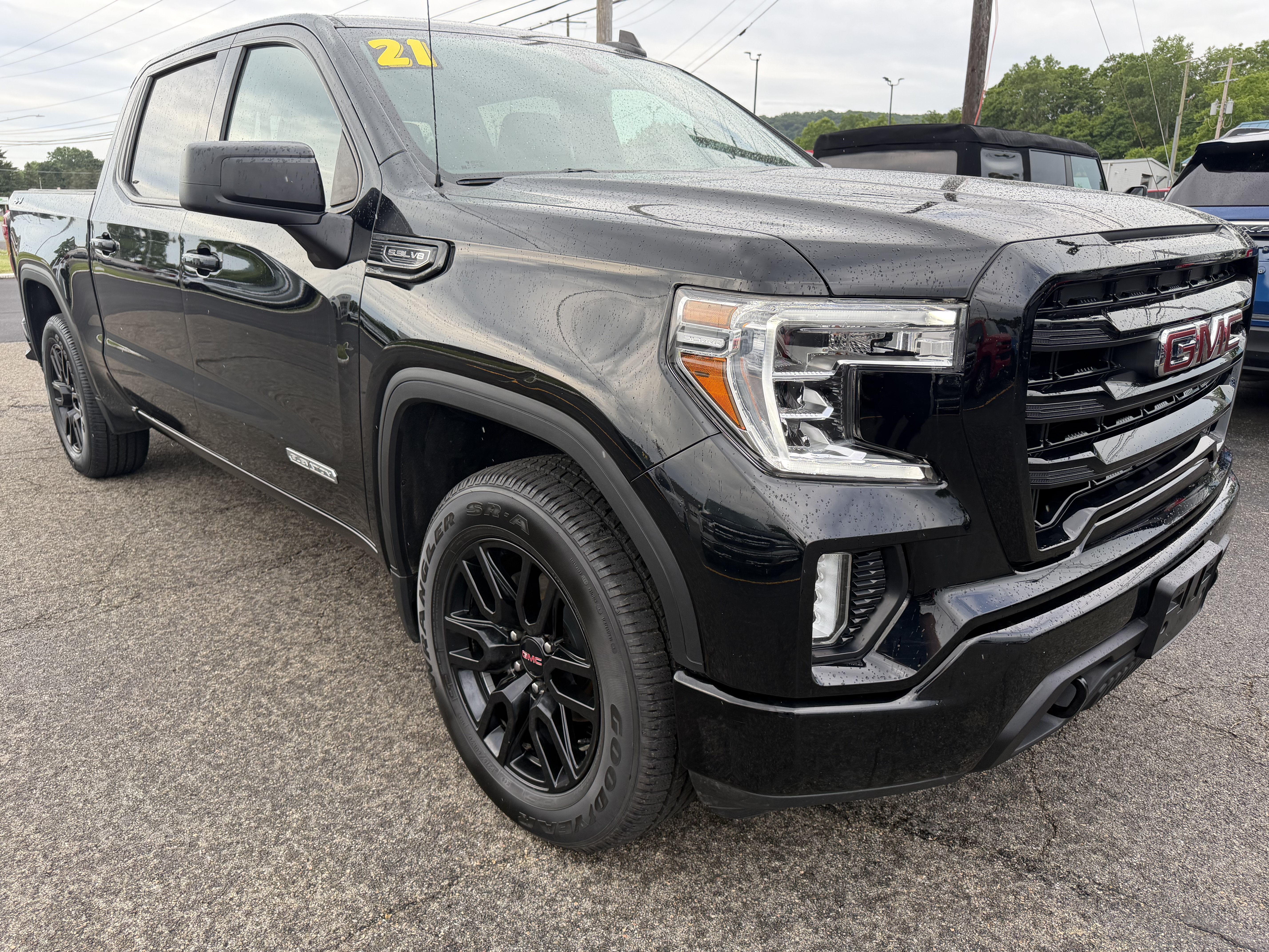 Used 2021 GMC Sierra 1500 Elevation w/ Preferred Package AWD/4WD image 1