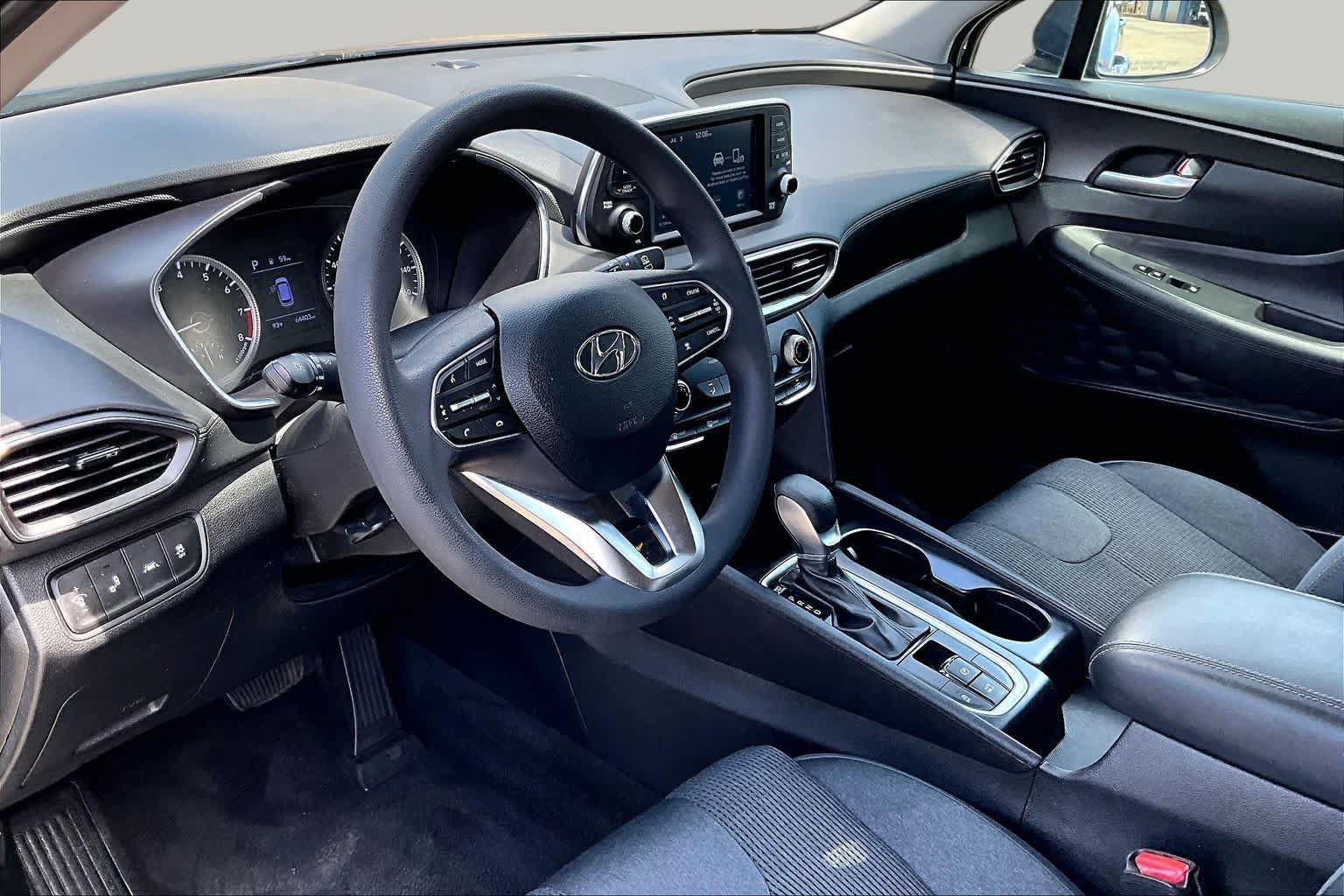 Used 2019 Hyundai Santa Fe SE FWD image 18