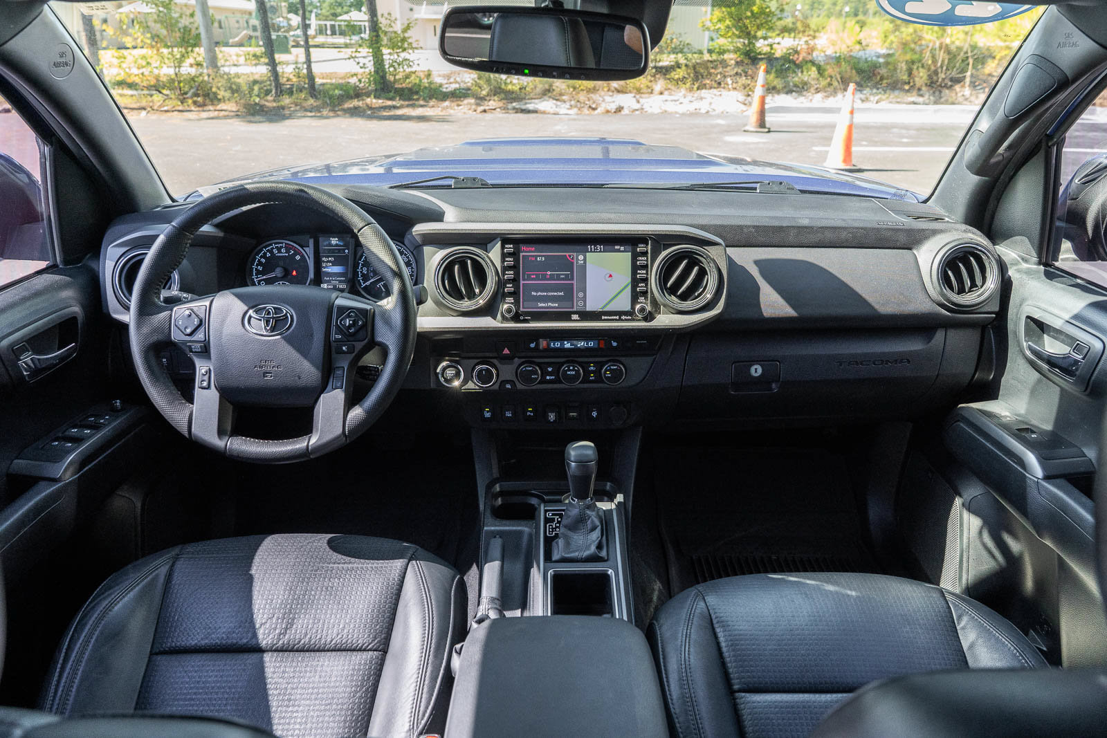 Used 2022 Toyota Tacoma TRD Sport w/ TRD Premium Sport Package AWD/4WD image 21