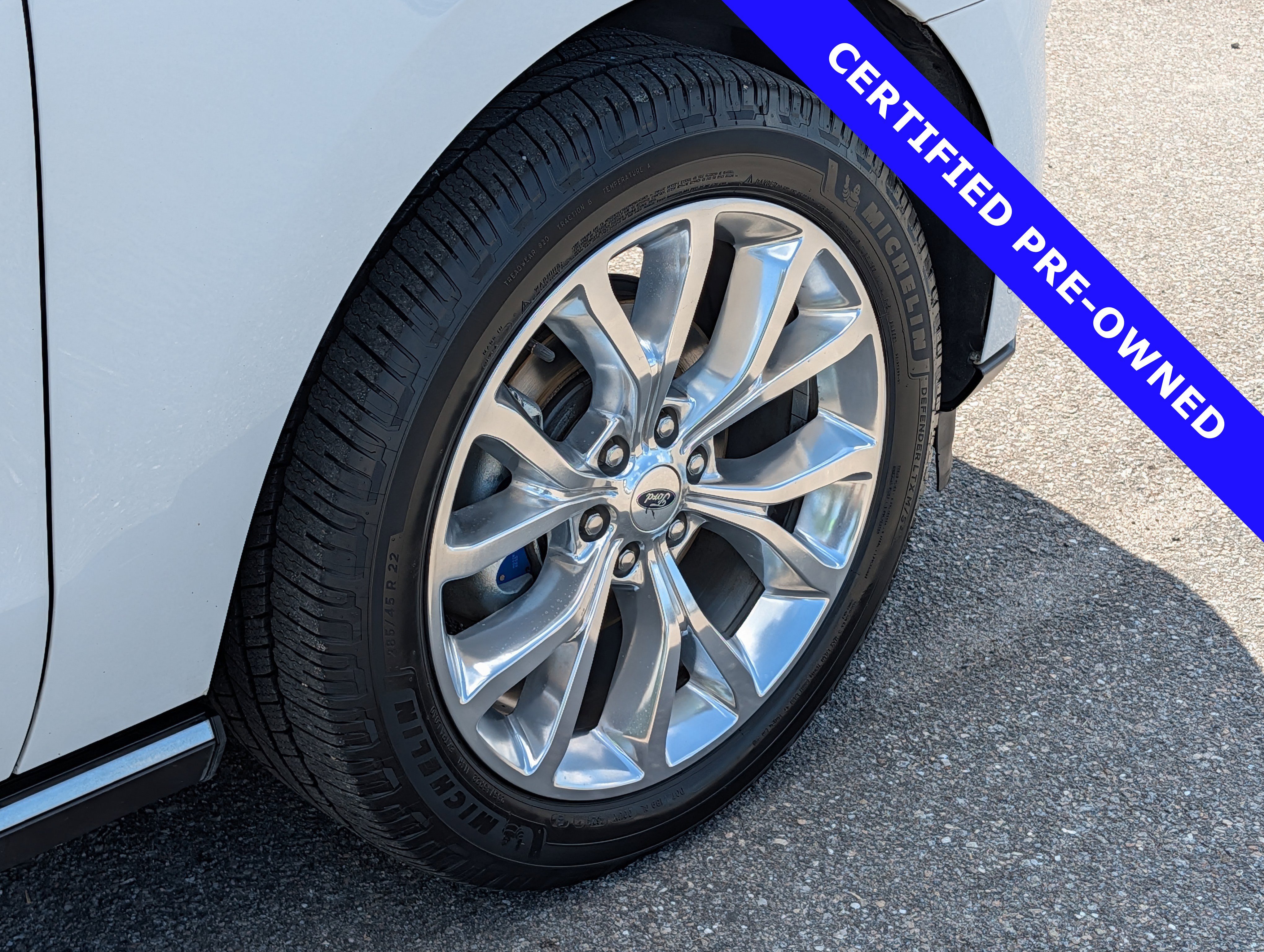 Certified 2019 Ford Expedition Limited w/ Equipment Group 302A AWD/4WD image 12