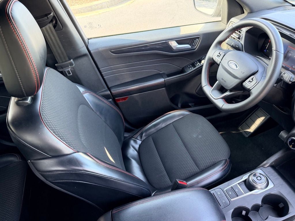 Certified 2025 Ford Escape ST-Line FWD image 14