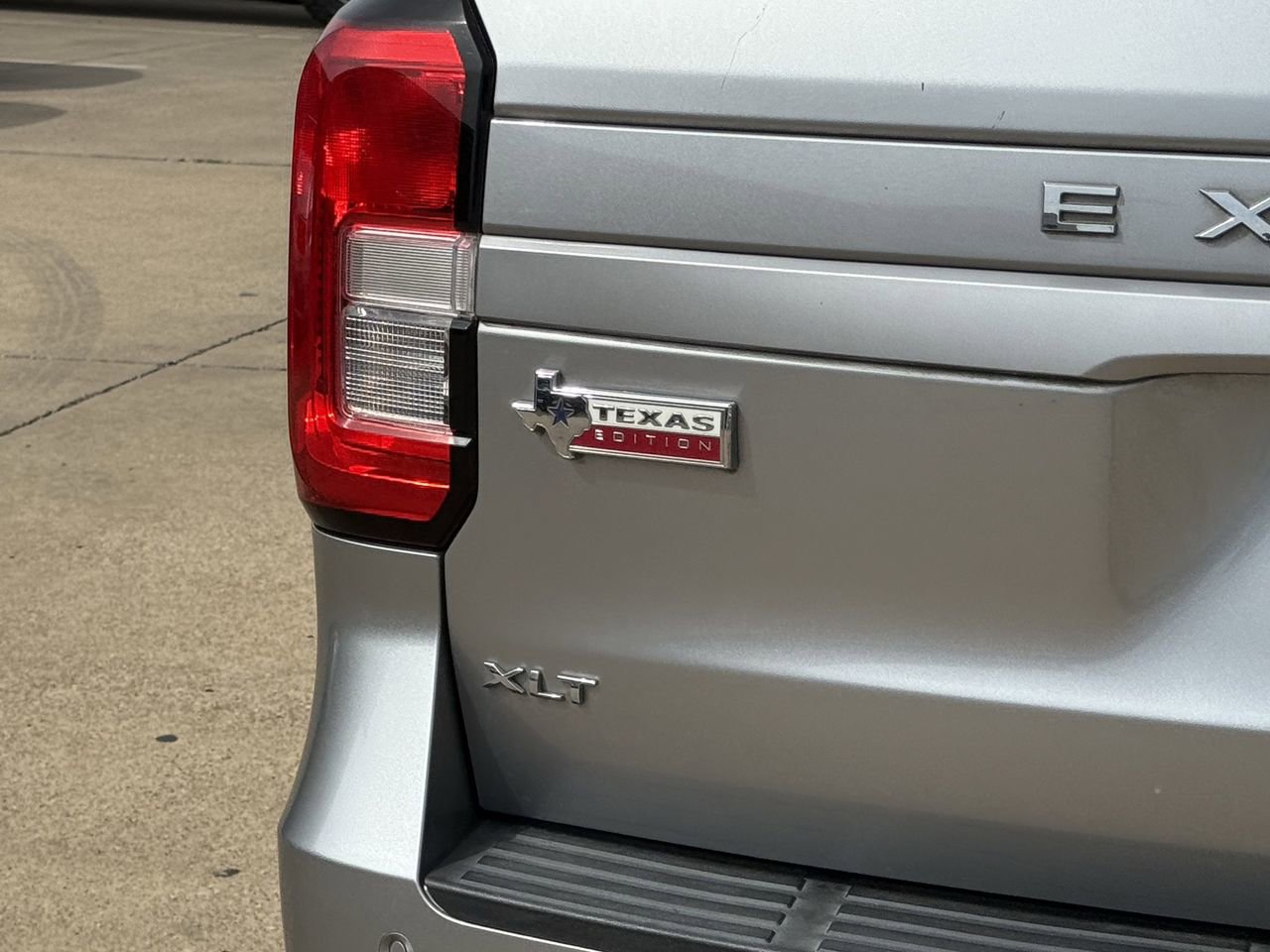 Certified 2022 Ford Expedition XLT image 7