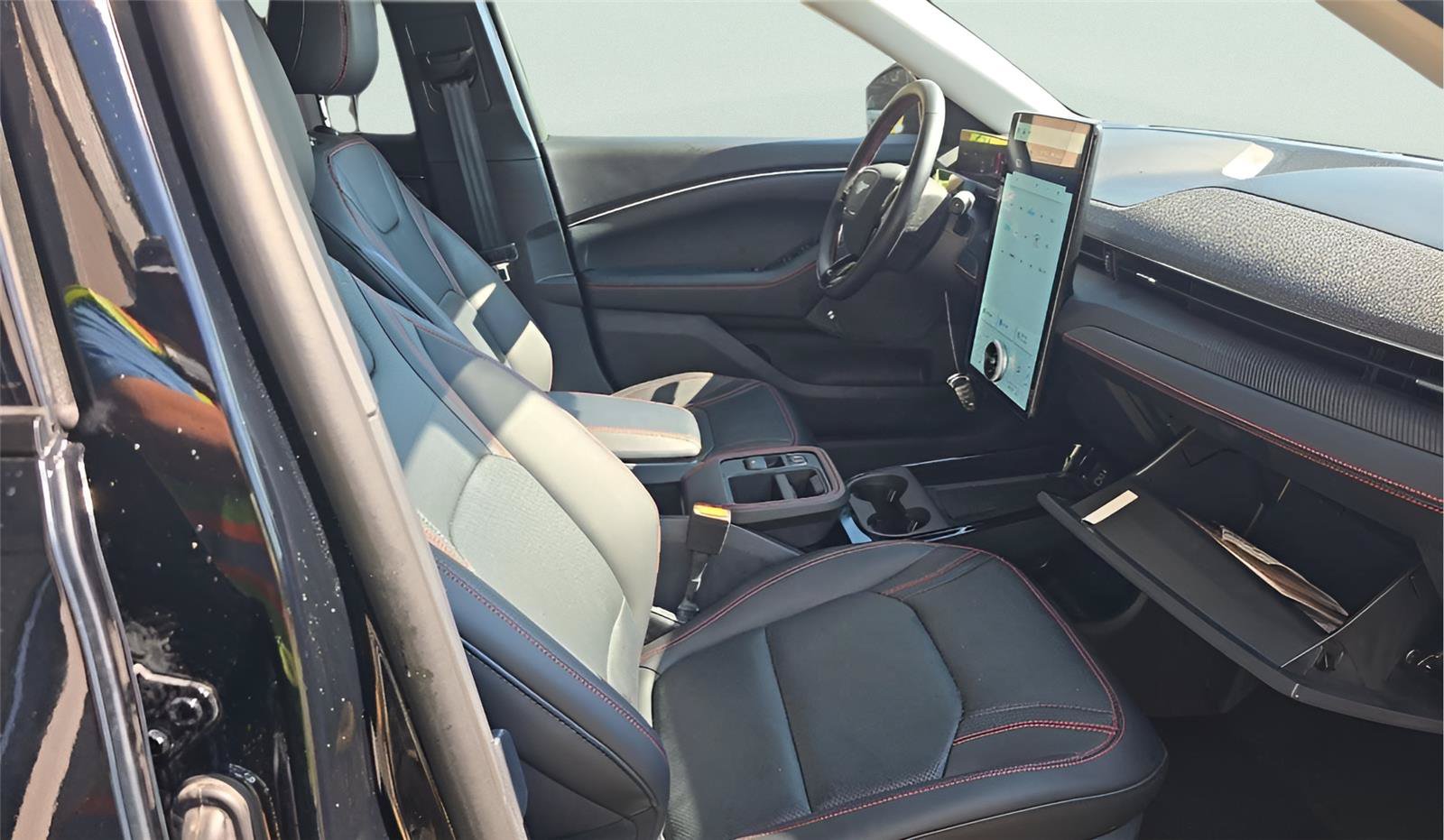 Certified 2025 Ford Mustang Mach-E Premium w/ Sport Appearance Package AWD/4WD image 7