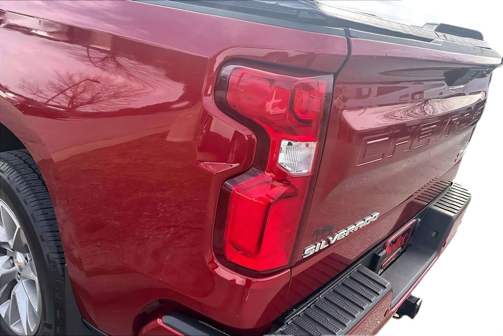 Used 2021 Chevrolet Silverado 1500 High Country w/ Technology Package AWD/4WD image 29