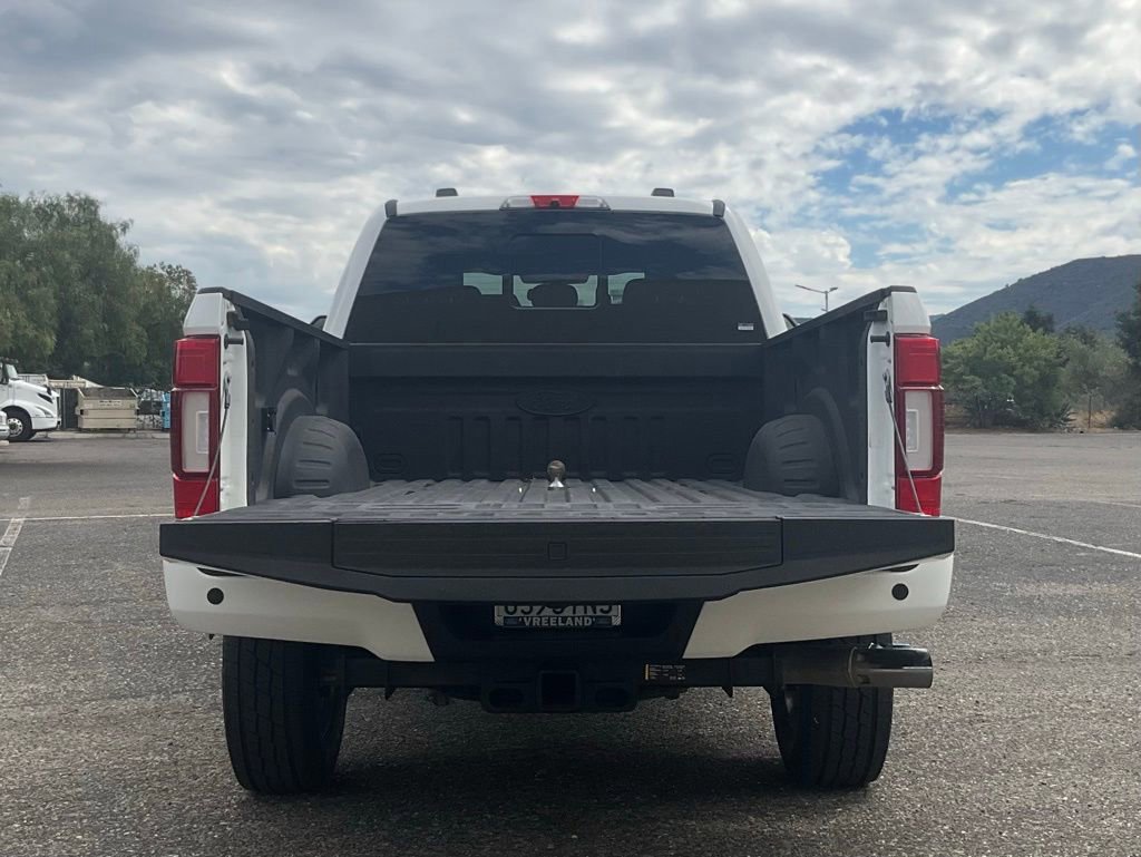 Certified 2022 Ford F350 Platinum w/ FX4 Off-Road Package image 28