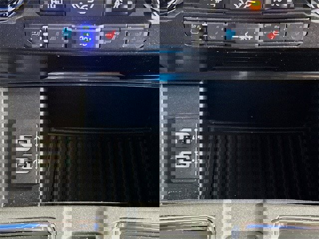 Certified 2020 Ford F150 Raptor w/ Equipment Group 802A Luxury image 19