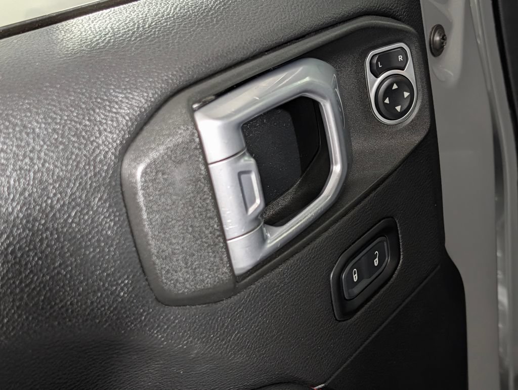 Used 2020 Jeep Wrangler Unlimited Rubicon AWD/4WD image 27