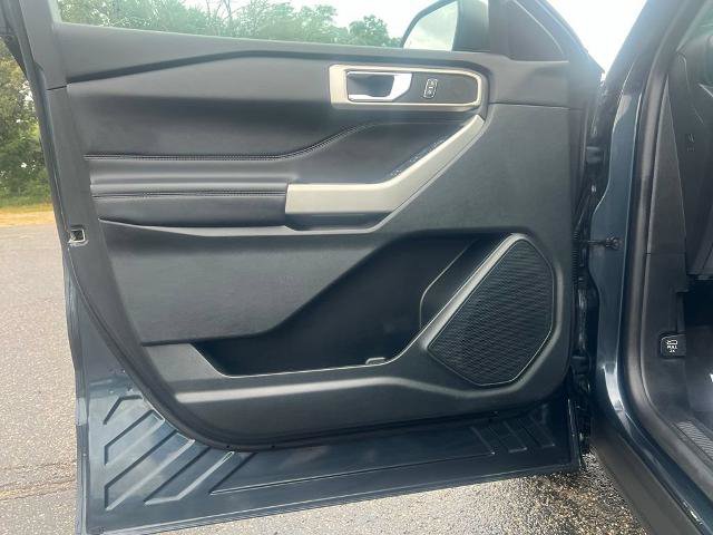 Certified 2023 Ford Explorer XLT w/ Equipment Group 202A AWD/4WD image 10