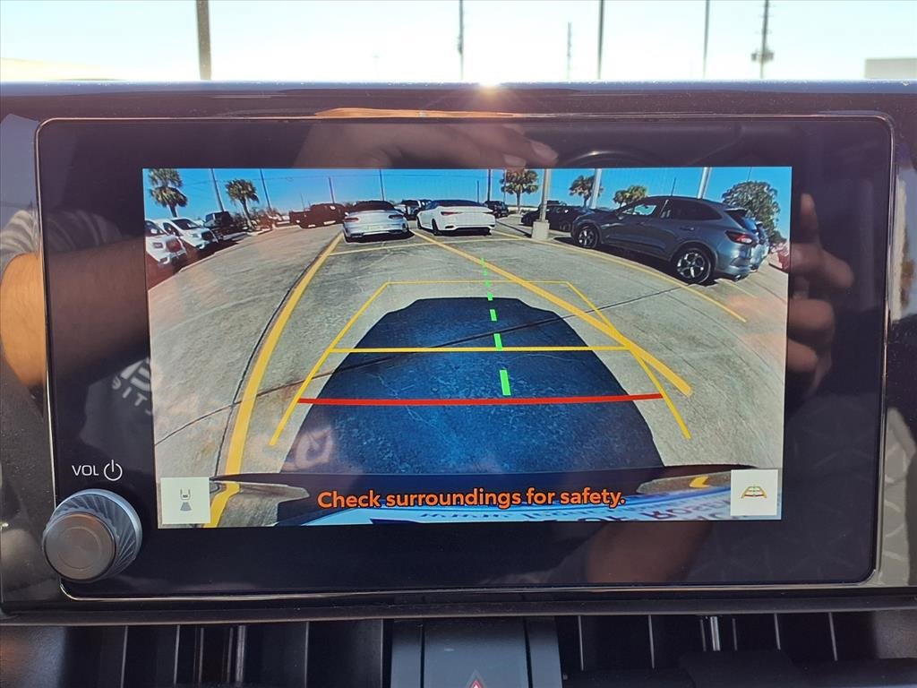 Used 2024 Toyota RAV4 XLE image 10