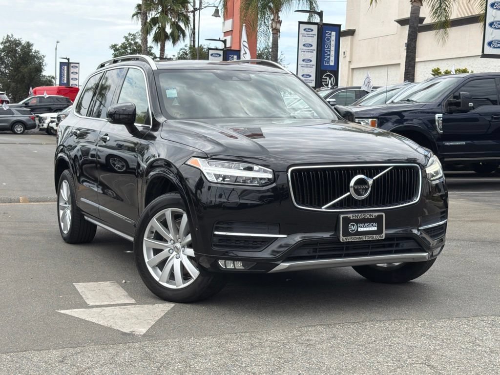 Used 2018 Volvo XC90 T6 Momentum w/ Convenience Package AWD/4WD image 3