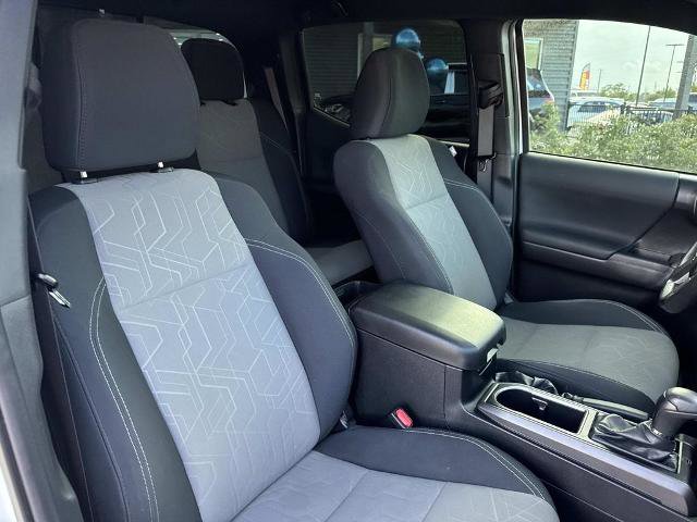 Used 2022 Toyota Tacoma TRD Off-Road w/ Technology Package image 13