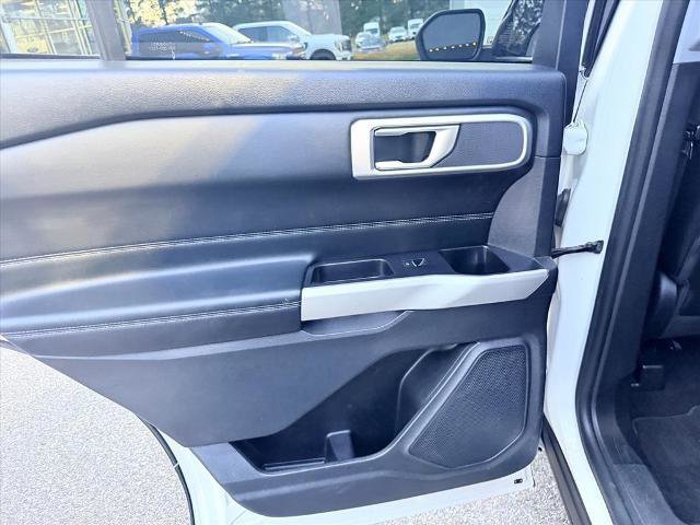 Certified 2022 Ford Explorer XLT w/ Equipment Group 202A image 24