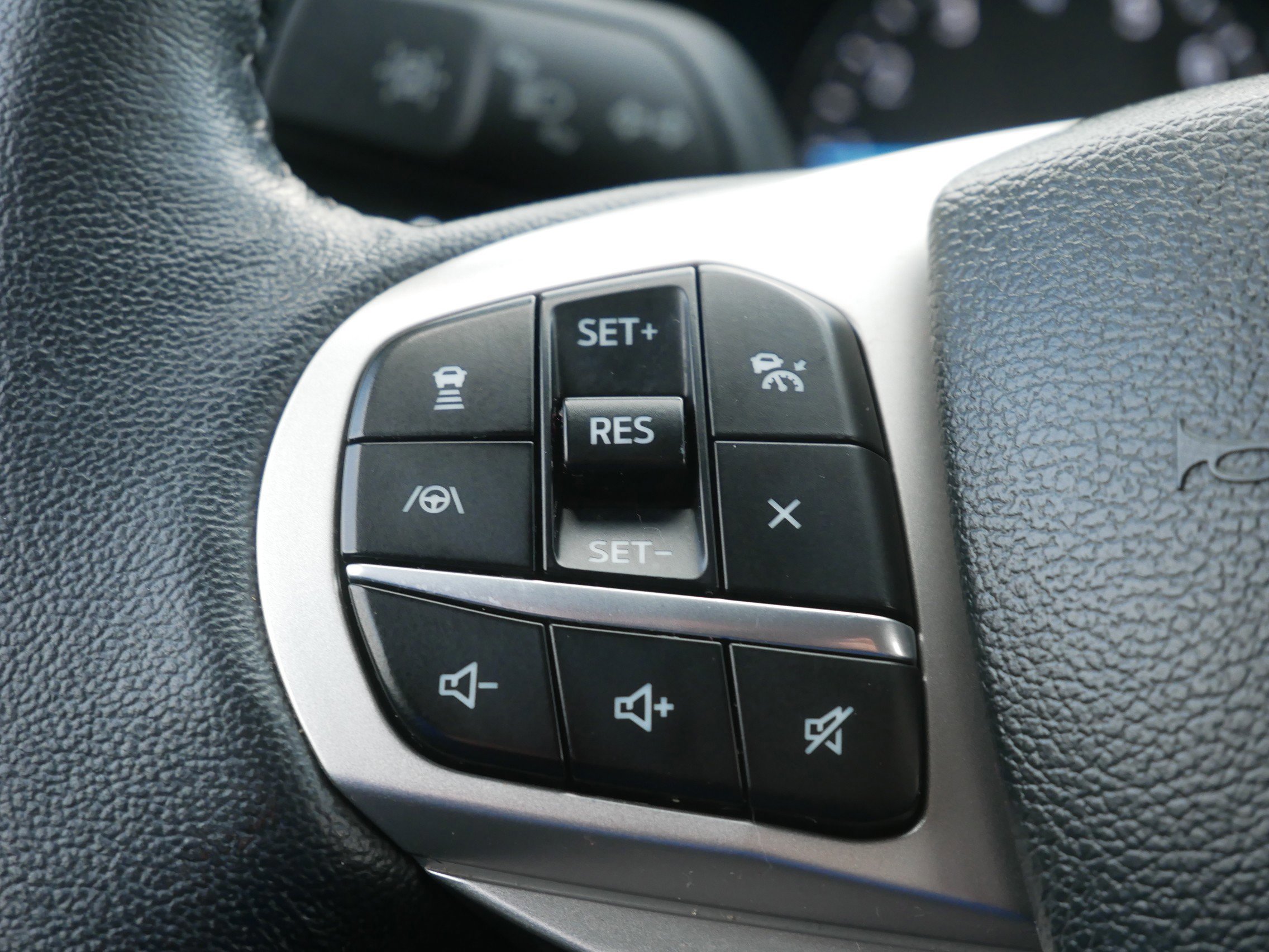 Certified 2023 Ford Explorer XLT w/ Equipment Group 202A image 19