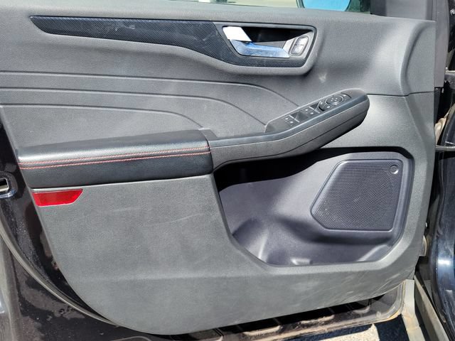 Certified 2024 Ford Escape ST-Line AWD/4WD image 7