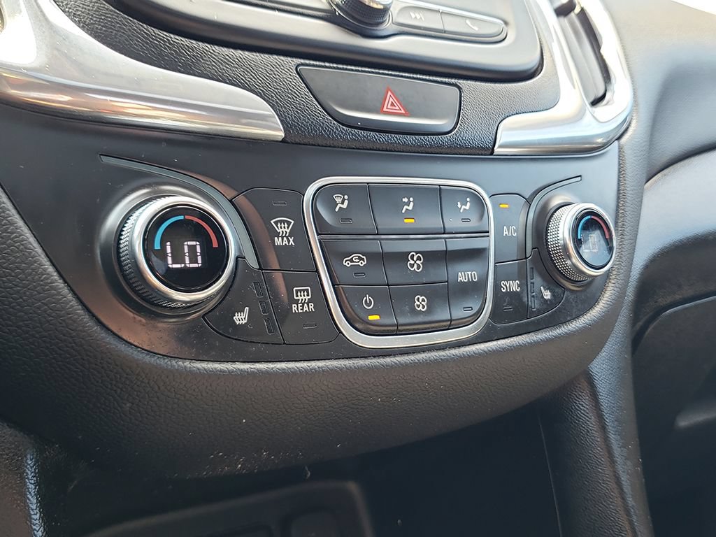 Used 2021 Chevrolet Equinox LT FWD image 25