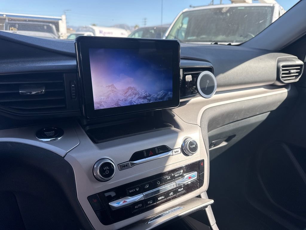 Certified 2023 Ford Explorer XLT image 11