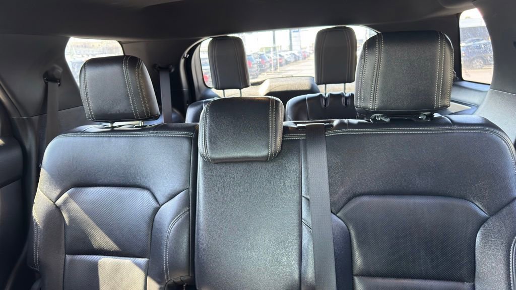 Certified 2019 Ford Explorer XLT w/ Equipment Group 201A AWD/4WD image 15