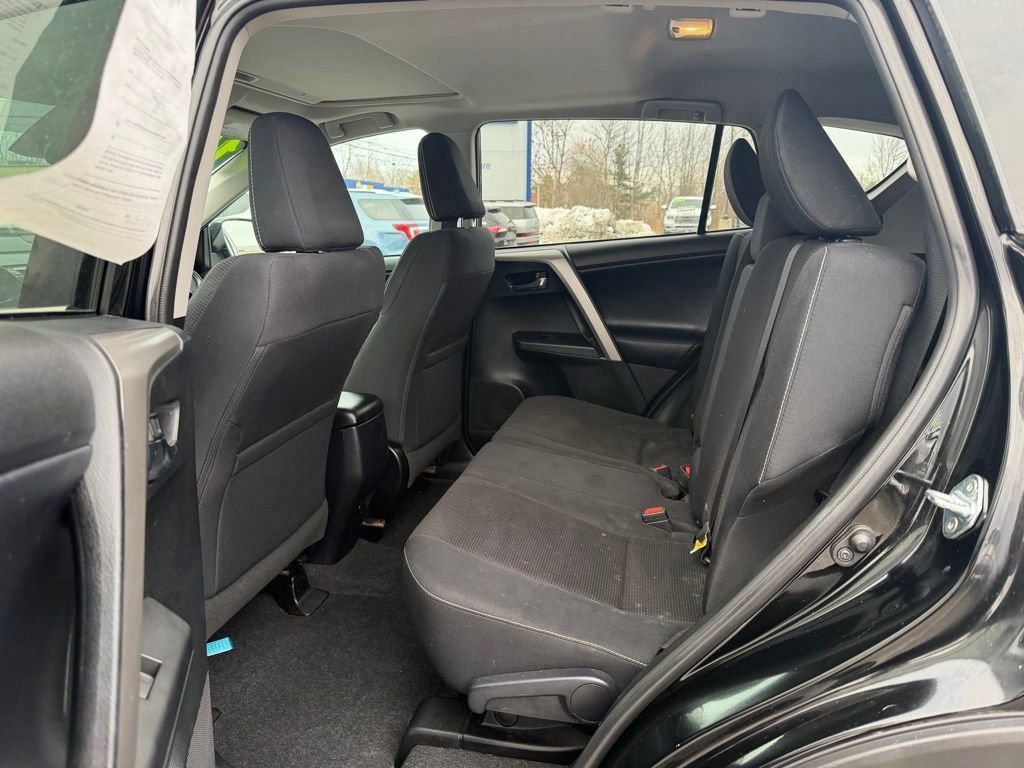 Used 2017 Toyota RAV4 XLE image 15