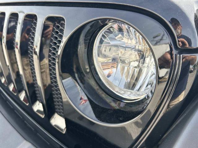 Used 2023 Jeep Wrangler Sport AWD/4WD image 9
