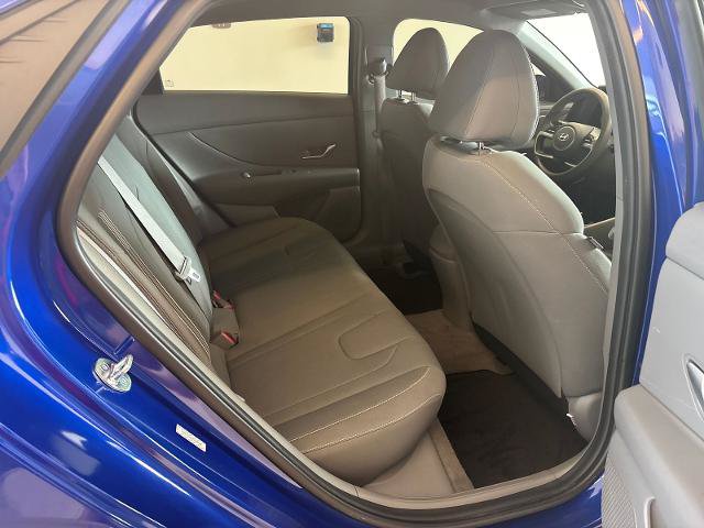 Used 2023 Hyundai Elantra SEL FWD image 9