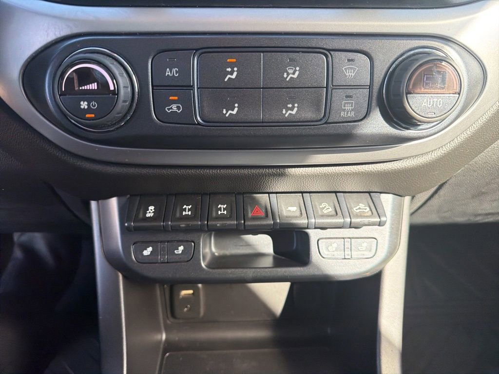 Used 2018 Chevrolet Colorado ZR2 image 23