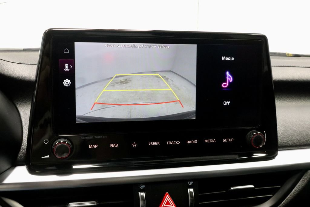 Used 2023 Kia Forte GT-Line w/ GT-Line Premium Package FWD image 9