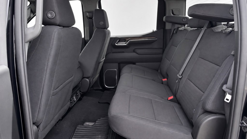 Used 2024 Chevrolet Silverado 1500 LT AWD/4WD image 12