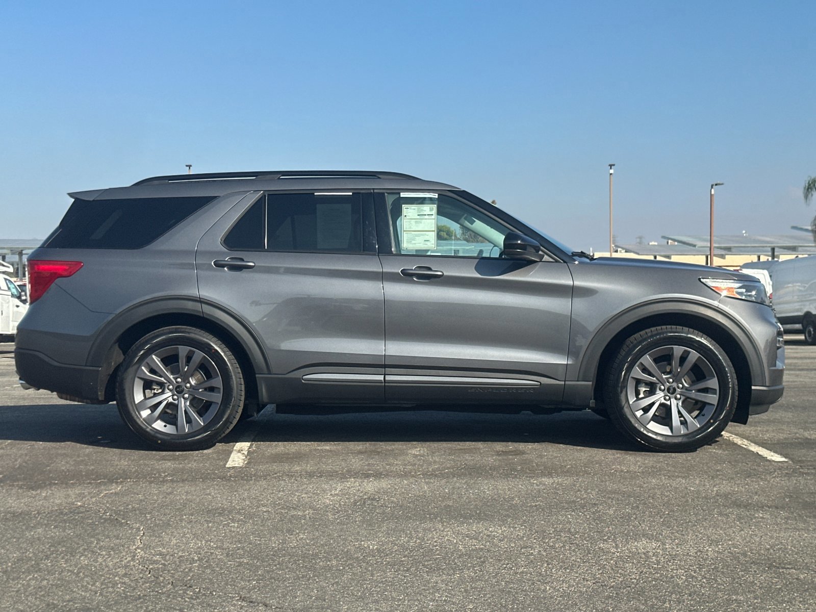 Certified 2022 Ford Explorer XLT w/ Equipment Group 202A image 6