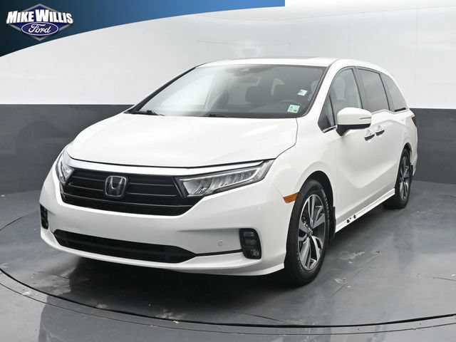 Used 2023 Honda Odyssey Touring image 3