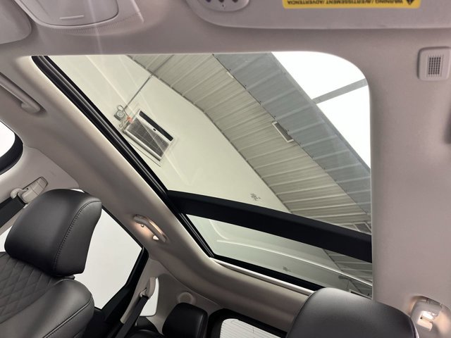 Certified 2023 Ford Edge Titanium w/ Class II Trailer Tow Package AWD/4WD image 6