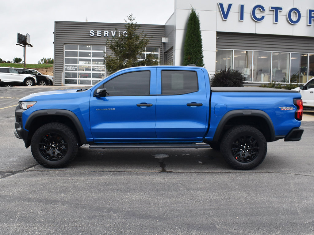 Used 2023 Chevrolet Colorado Trail Boss w/ Technology Package AWD/4WD image 2