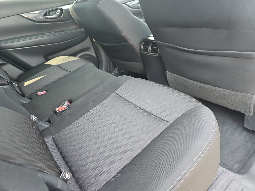 Used 2020 Nissan Rogue SV AWD/4WD image 11