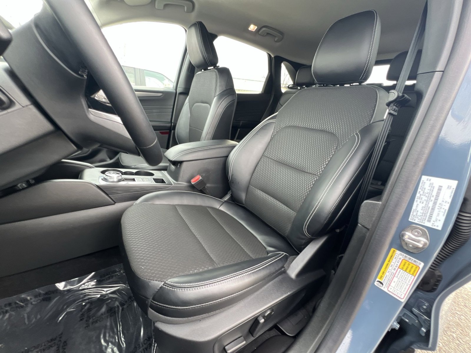 Certified 2025 Ford Escape SE image 13