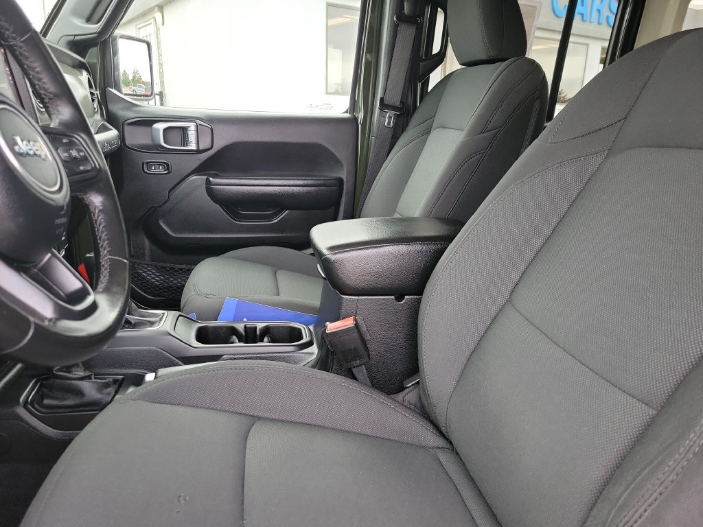 Used 2021 Jeep Wrangler Unlimited Sport AWD/4WD image 17