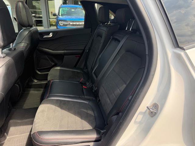 Certified 2022 Ford Escape SEL w/ SEL Stealth AWD Package image 16
