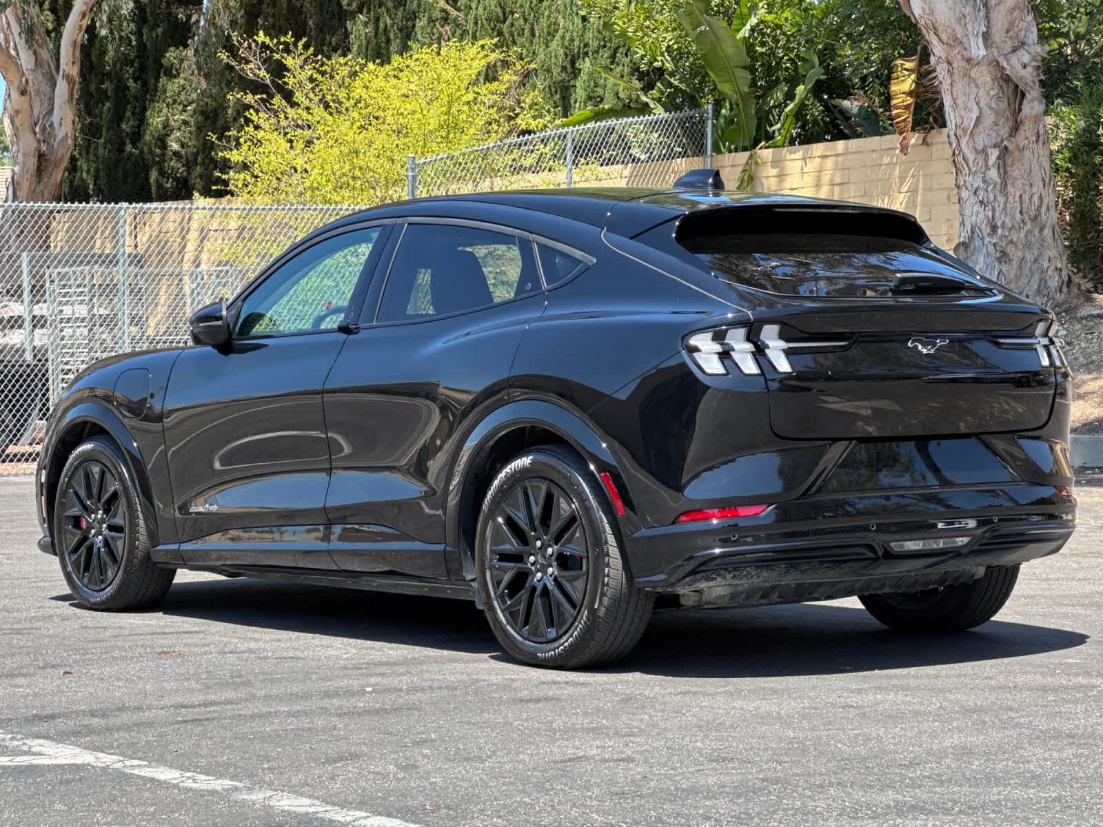 Certified 2025 Ford Mustang Mach-E Premium w/ Sport Appearance Package AWD/4WD image 6