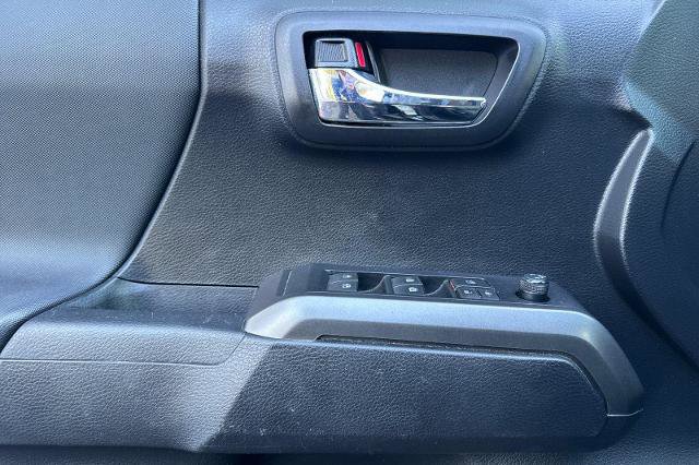 Used 2019 Toyota Tacoma TRD Sport image 9