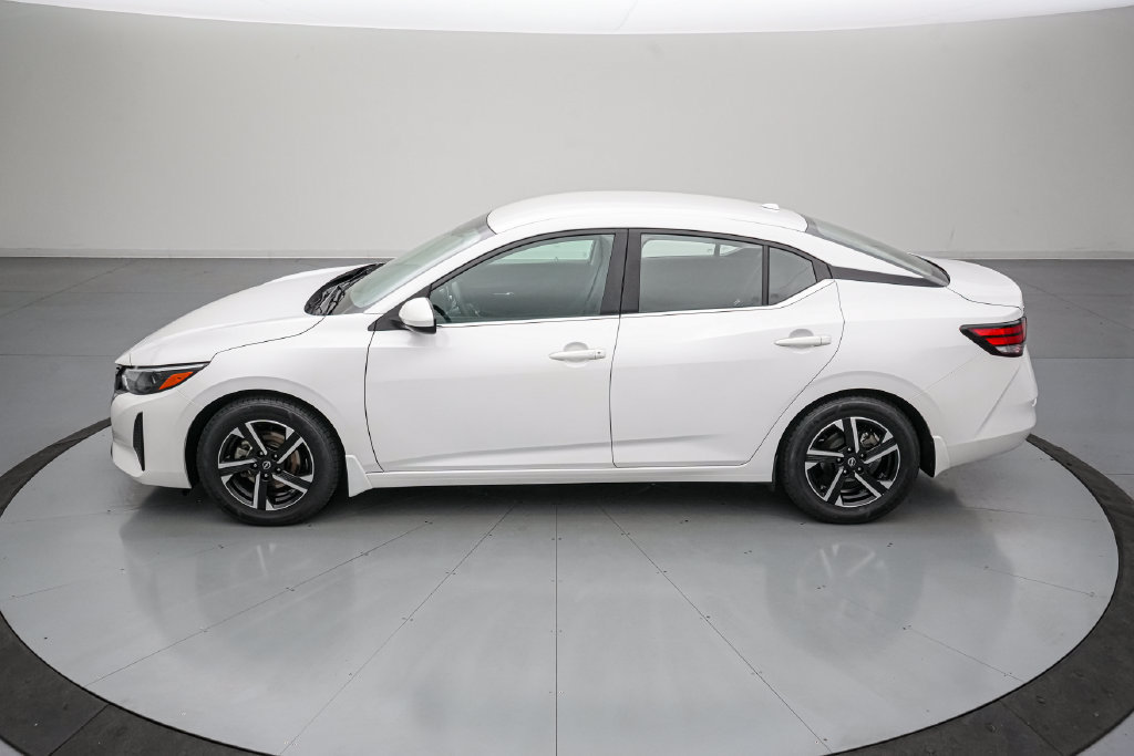 Used 2024 Nissan Sentra SV FWD image 7