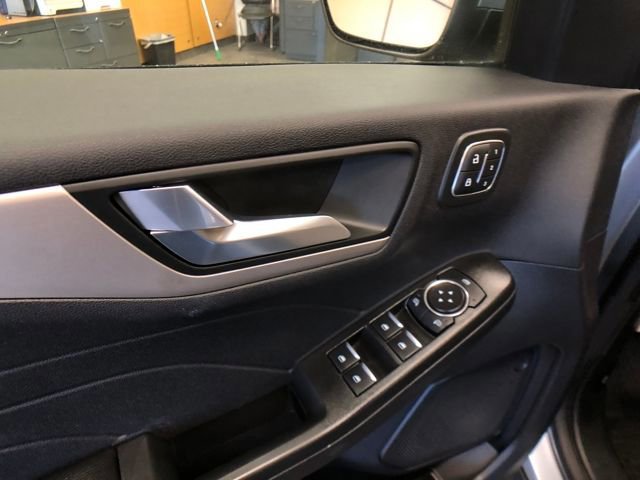 Certified 2022 Ford Escape SEL w/ Technology Package image 12