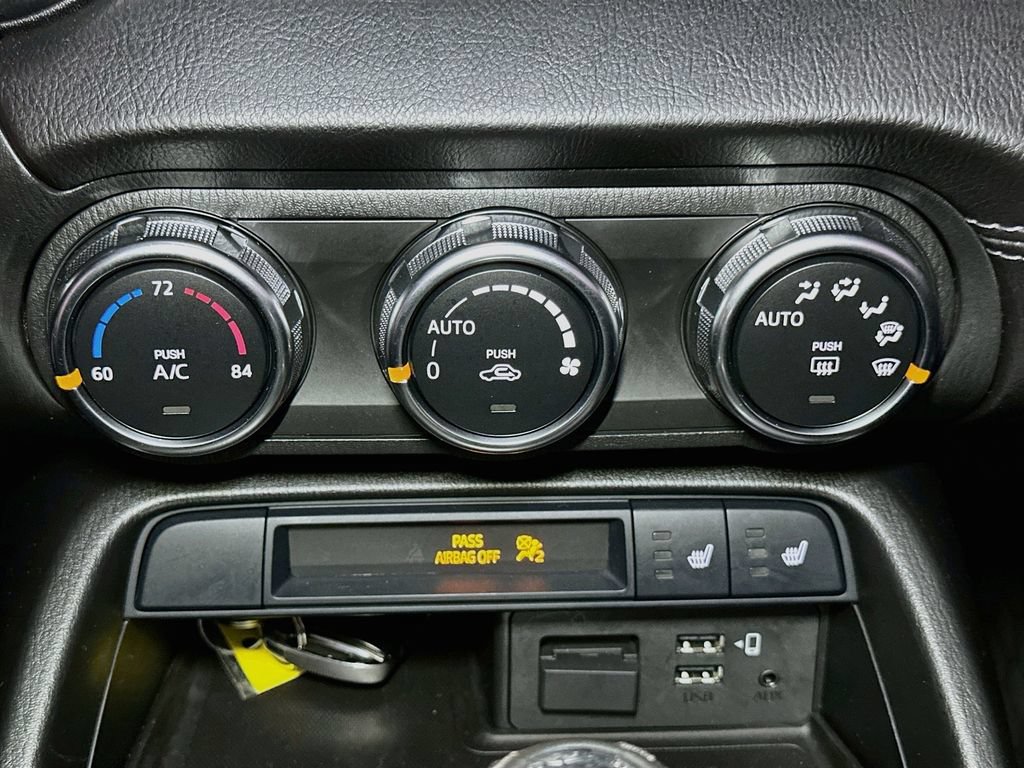 Used 2022 MAZDA MX-5 Miata Grand Touring w/ Weather Package RWD image 17