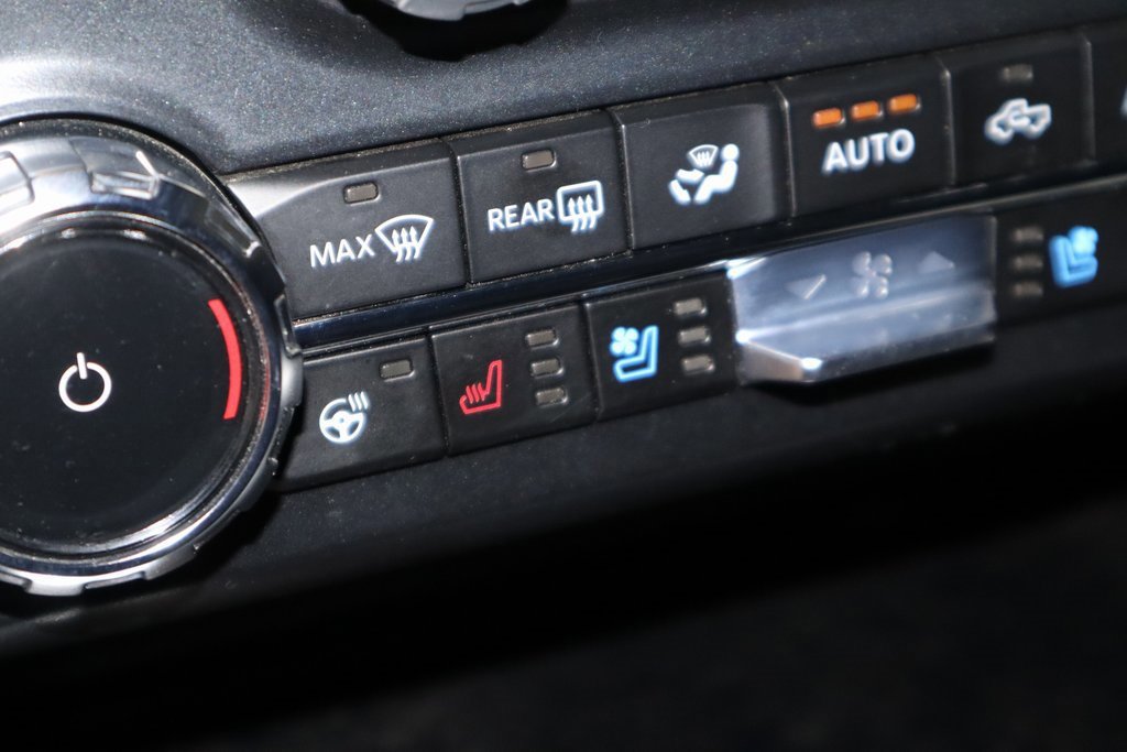 Certified 2024 Ford F250 Lariat w/ Chrome Package image 32