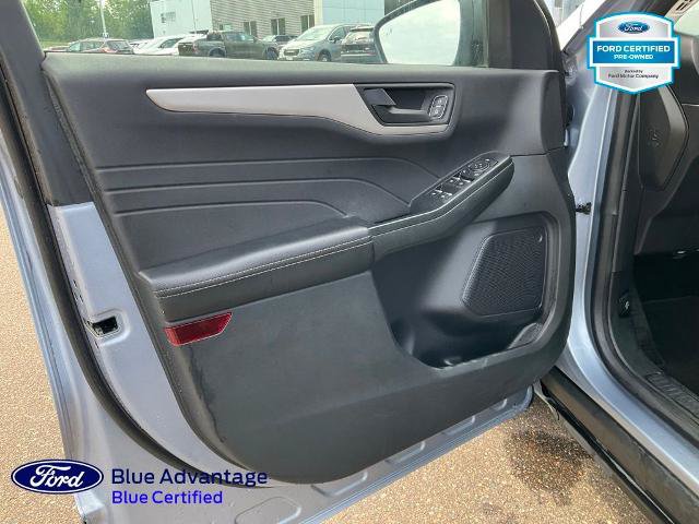 Certified 2022 Ford Escape SE w/ Cold Weather Package AWD/4WD image 16