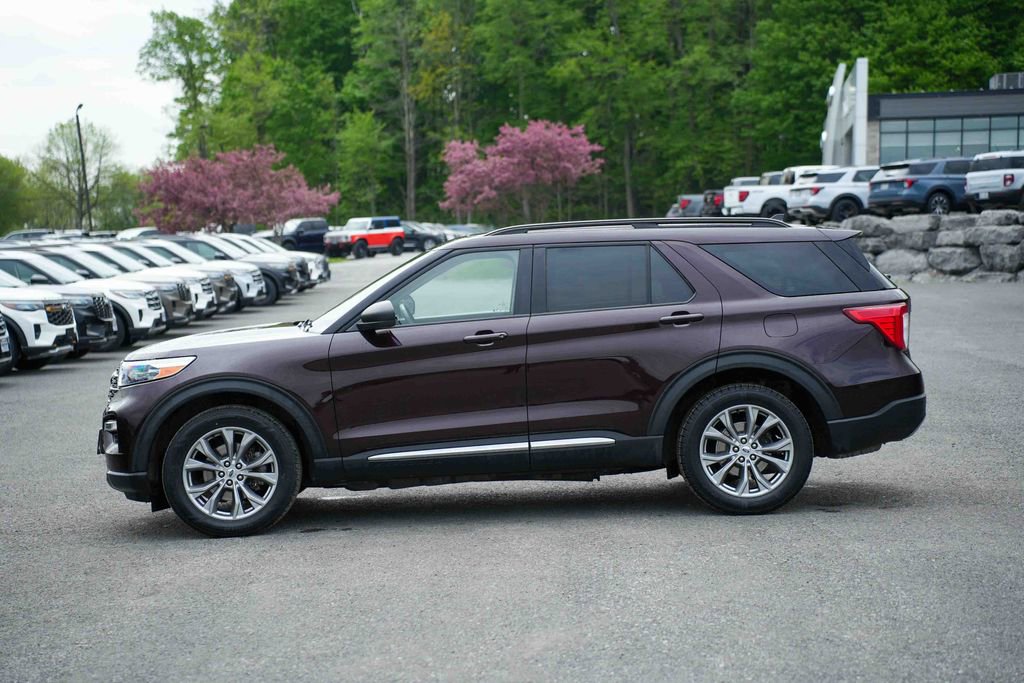 Certified 2022 Ford Explorer XLT w/ Equipment Group 202A AWD/4WD image 8