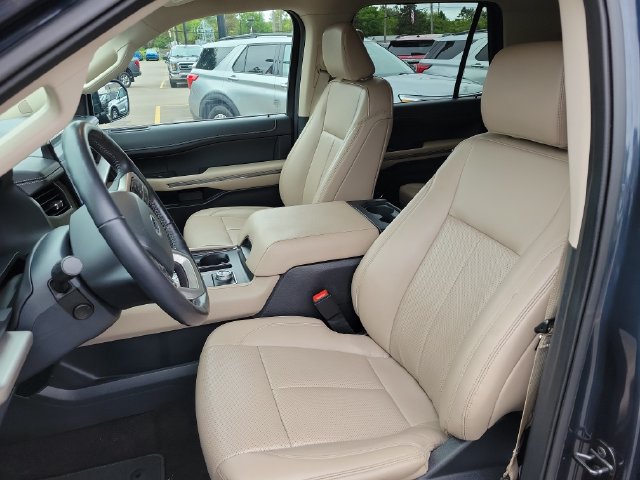 Certified 2023 Ford Expedition XLT AWD/4WD image 9