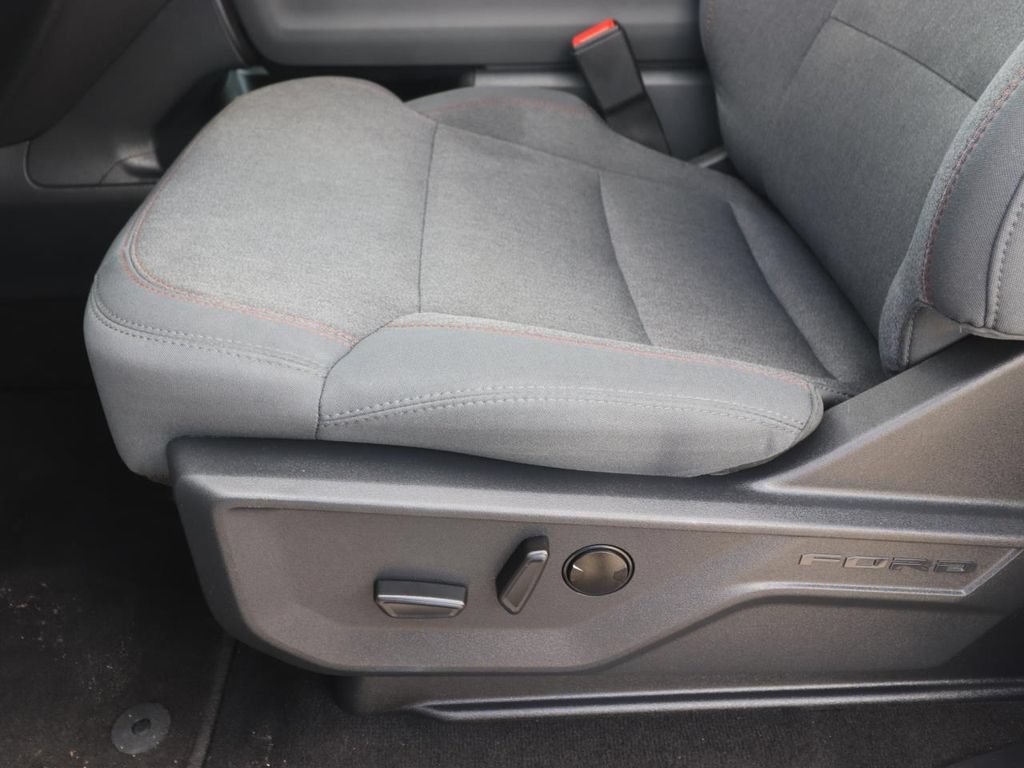 Certified 2025 Ford Expedition Active RWD image 18