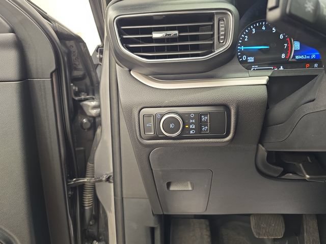 Certified 2024 Ford Explorer XLT w/ Equipment Group 202A AWD/4WD image 34